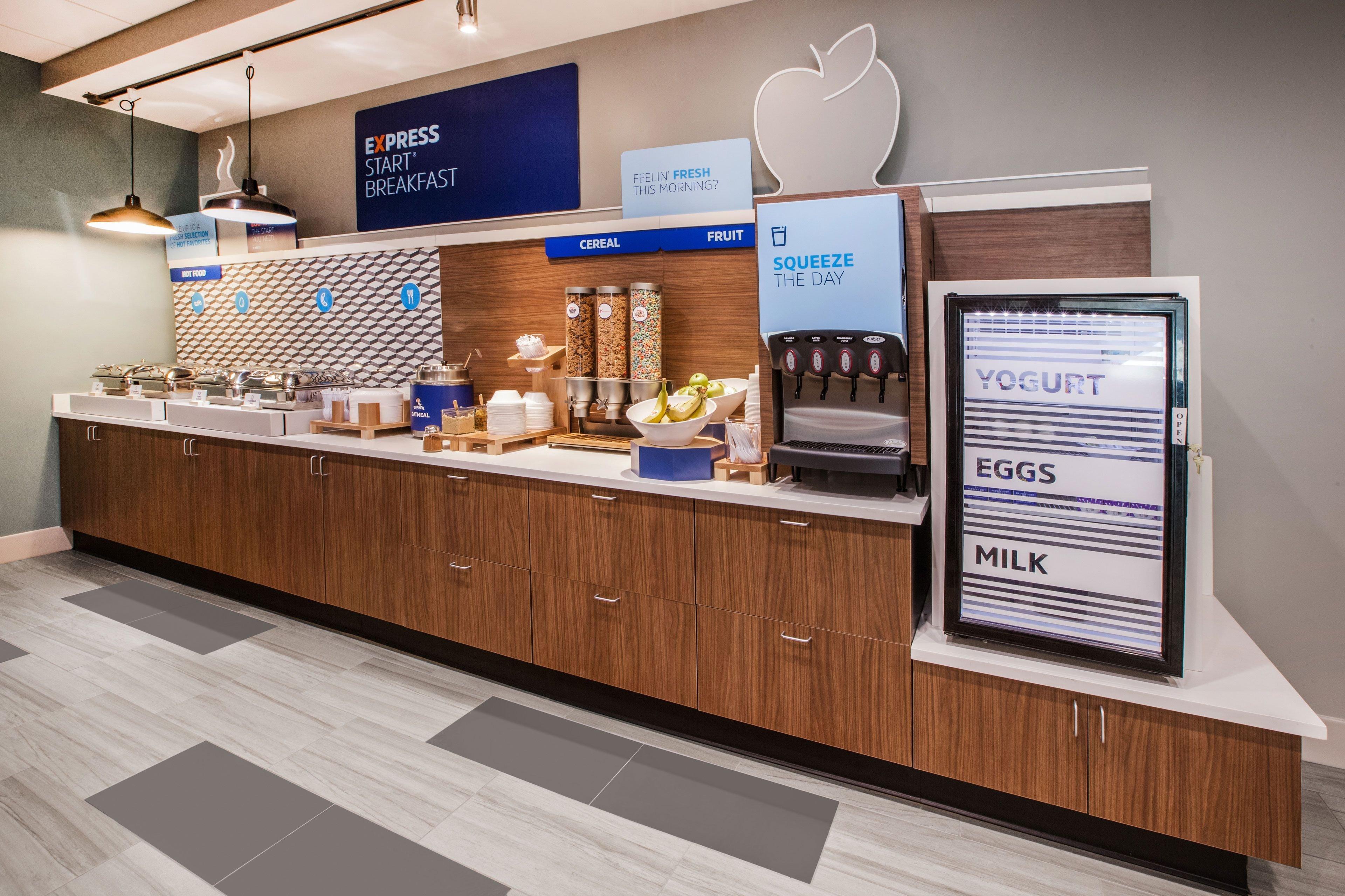 Holiday Inn Express And Suites Meriden By Ihg Екстериор снимка