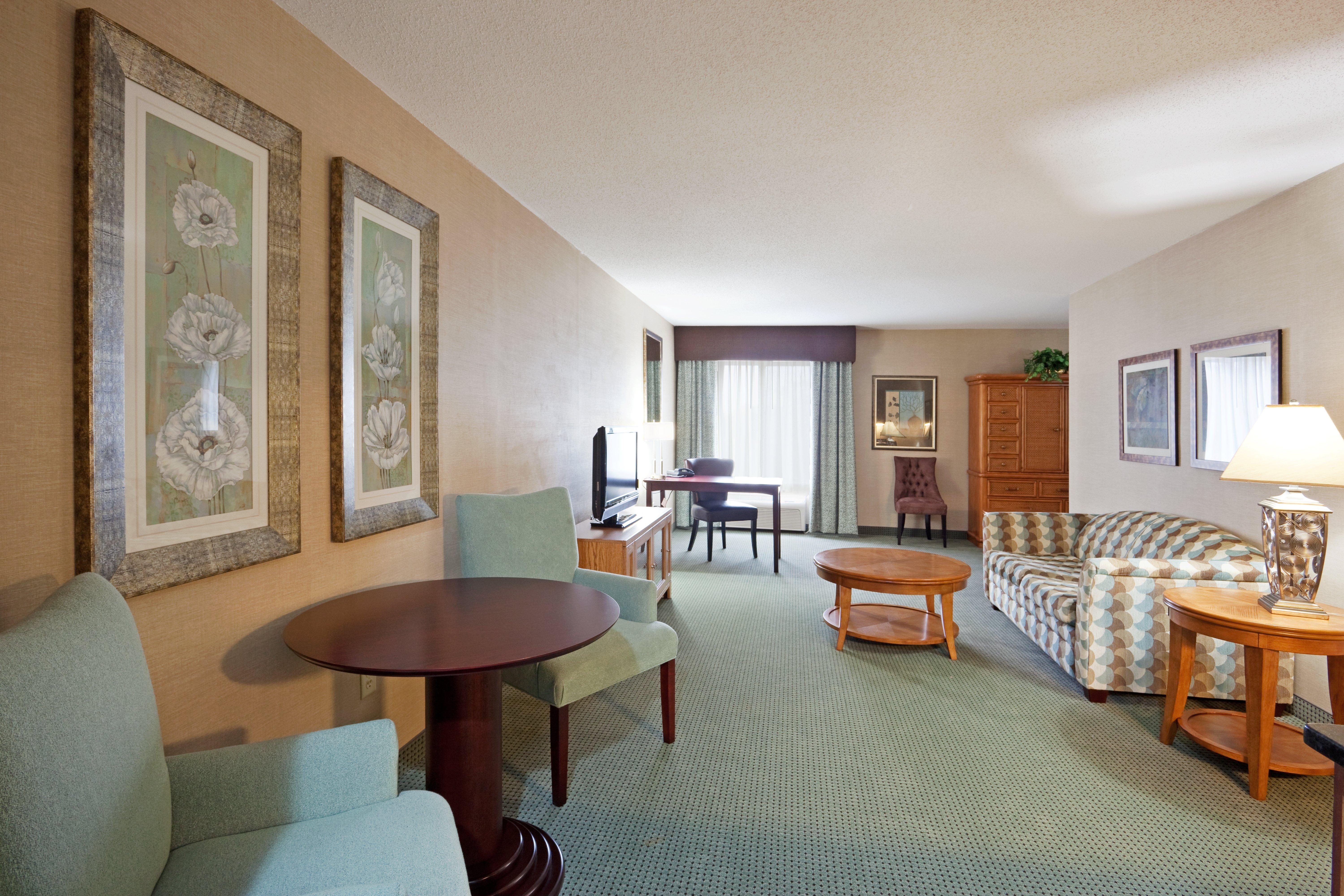 Holiday Inn Express And Suites Meriden By Ihg Екстериор снимка