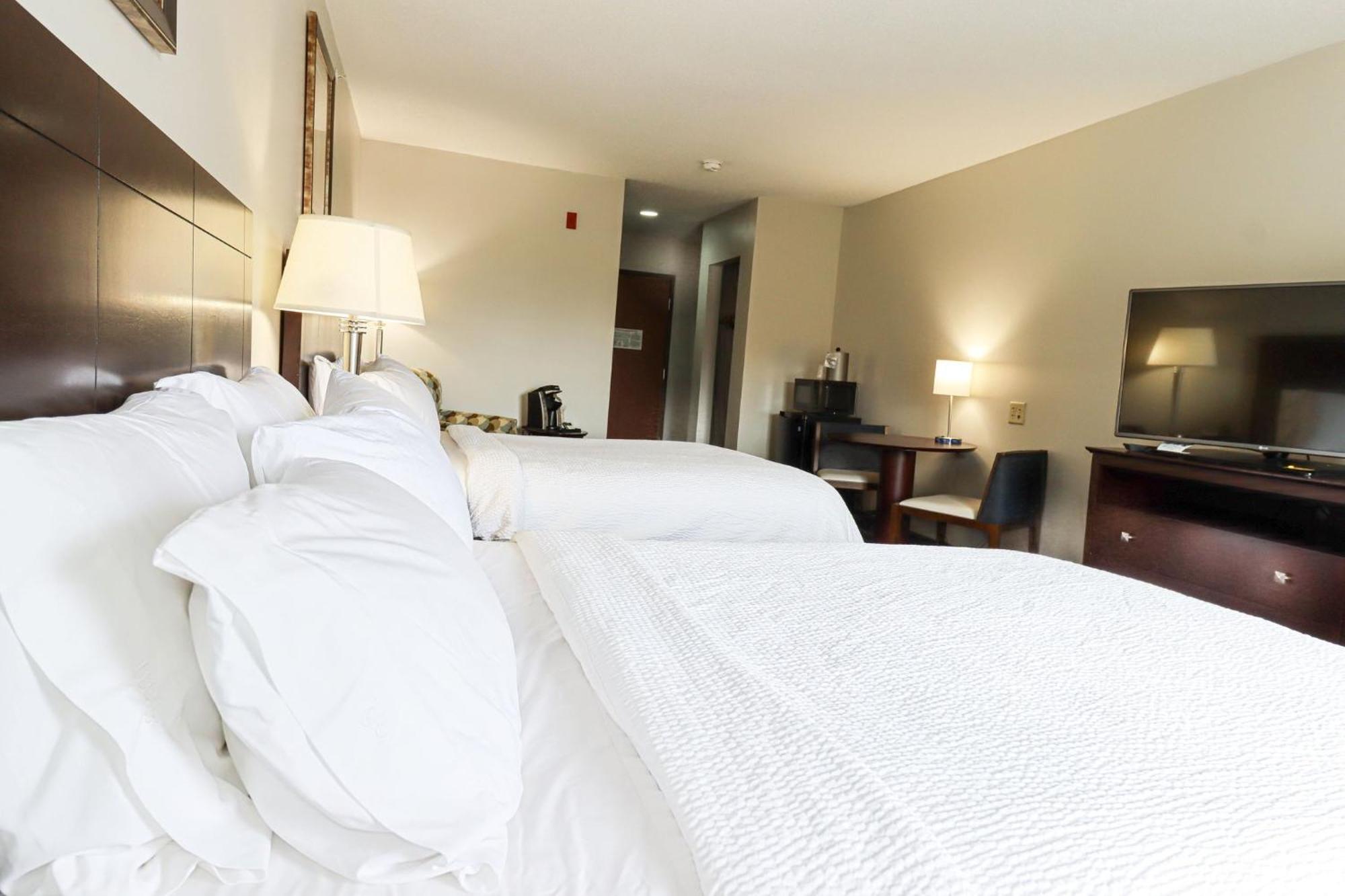 Holiday Inn Express And Suites Meriden By Ihg Екстериор снимка