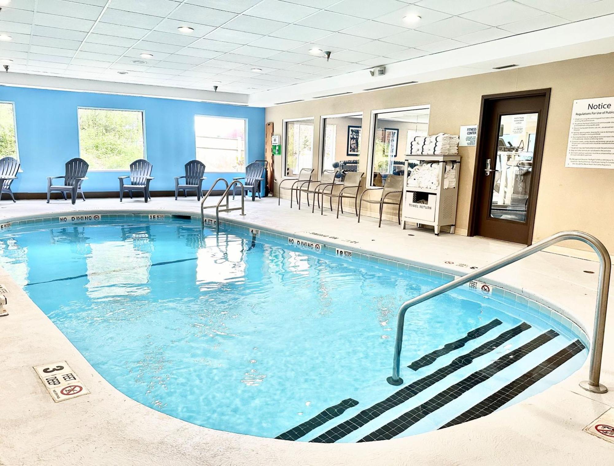 Holiday Inn Express And Suites Meriden By Ihg Екстериор снимка