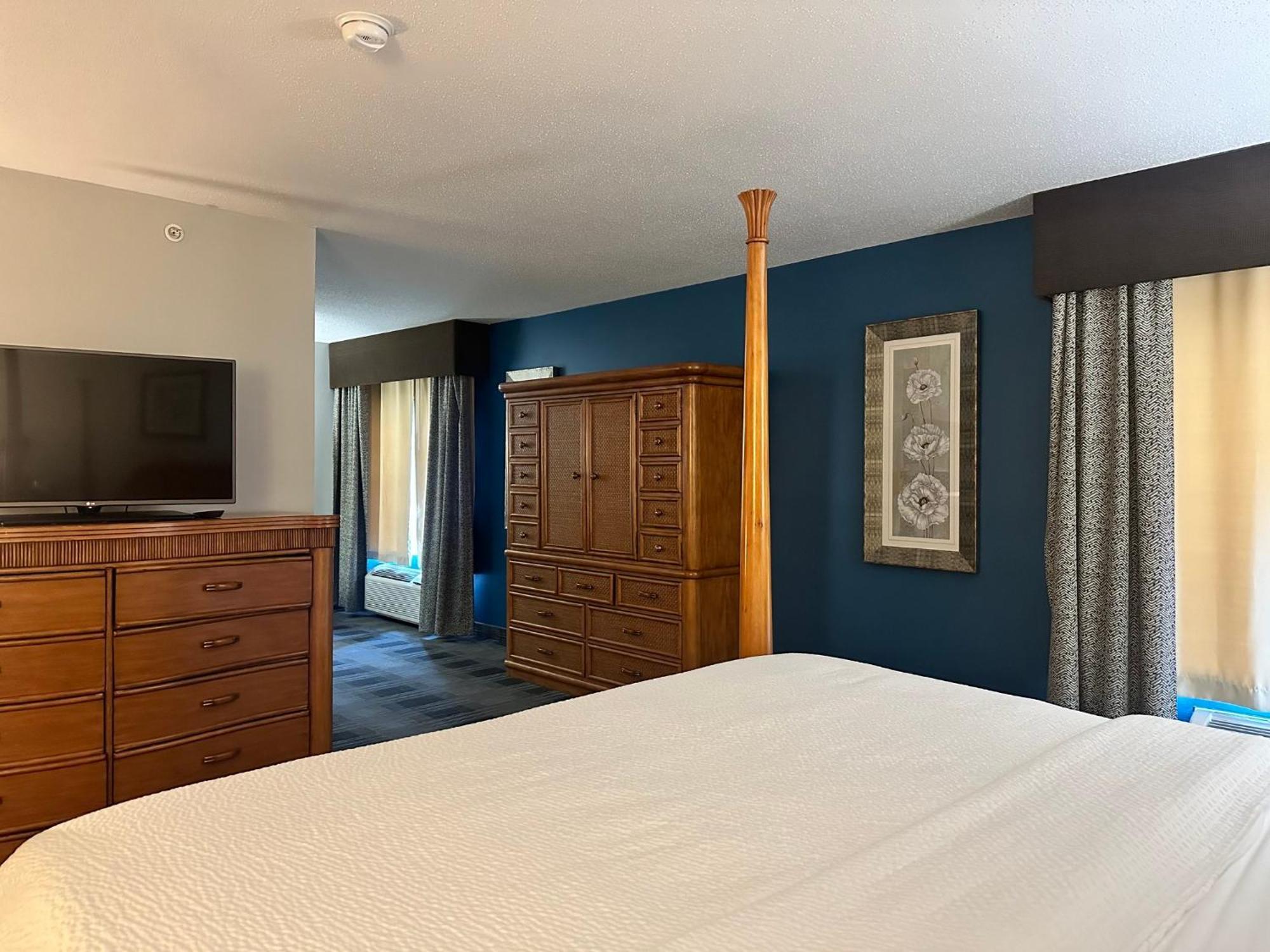 Holiday Inn Express And Suites Meriden By Ihg Екстериор снимка