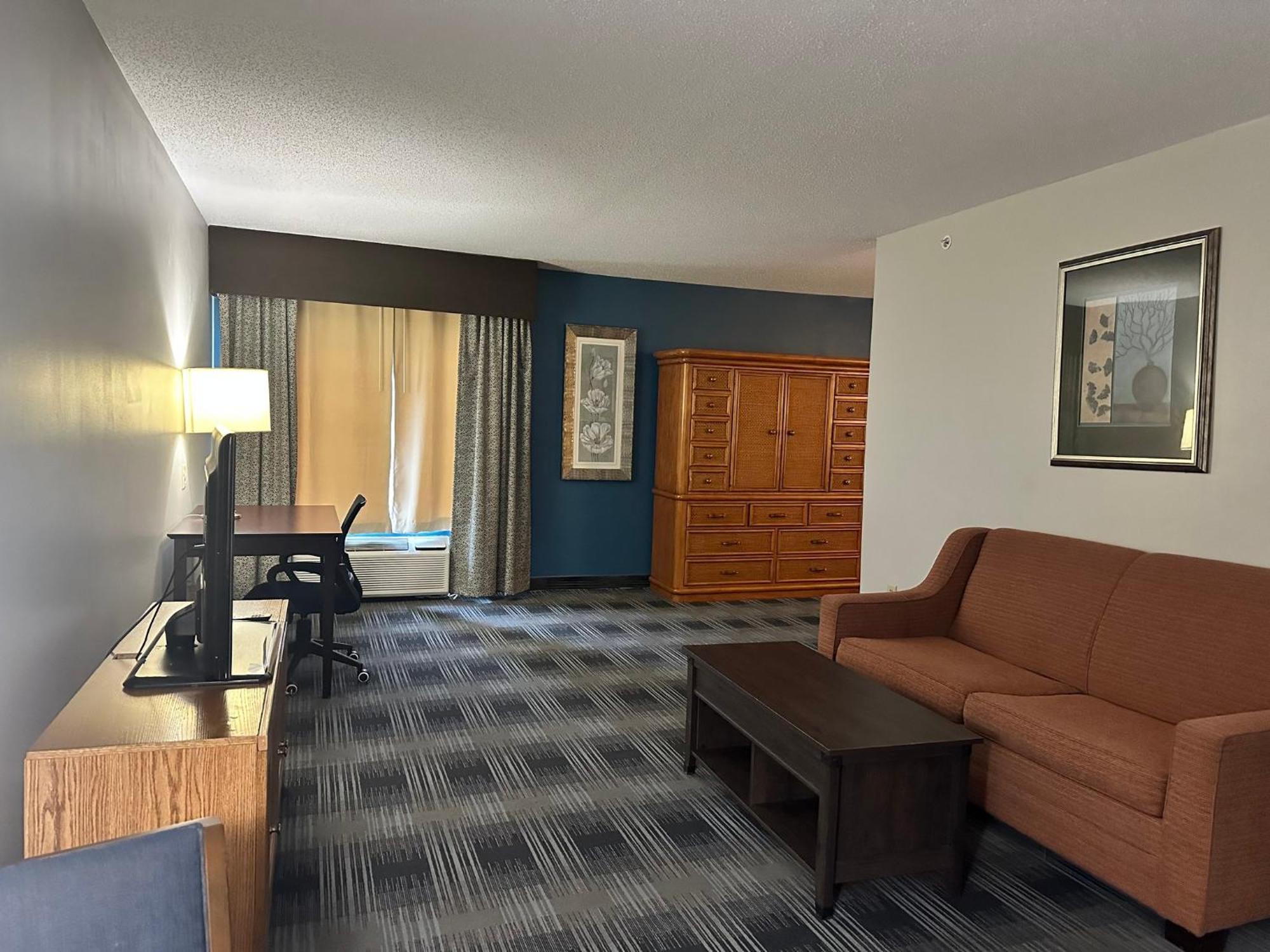 Holiday Inn Express And Suites Meriden By Ihg Екстериор снимка