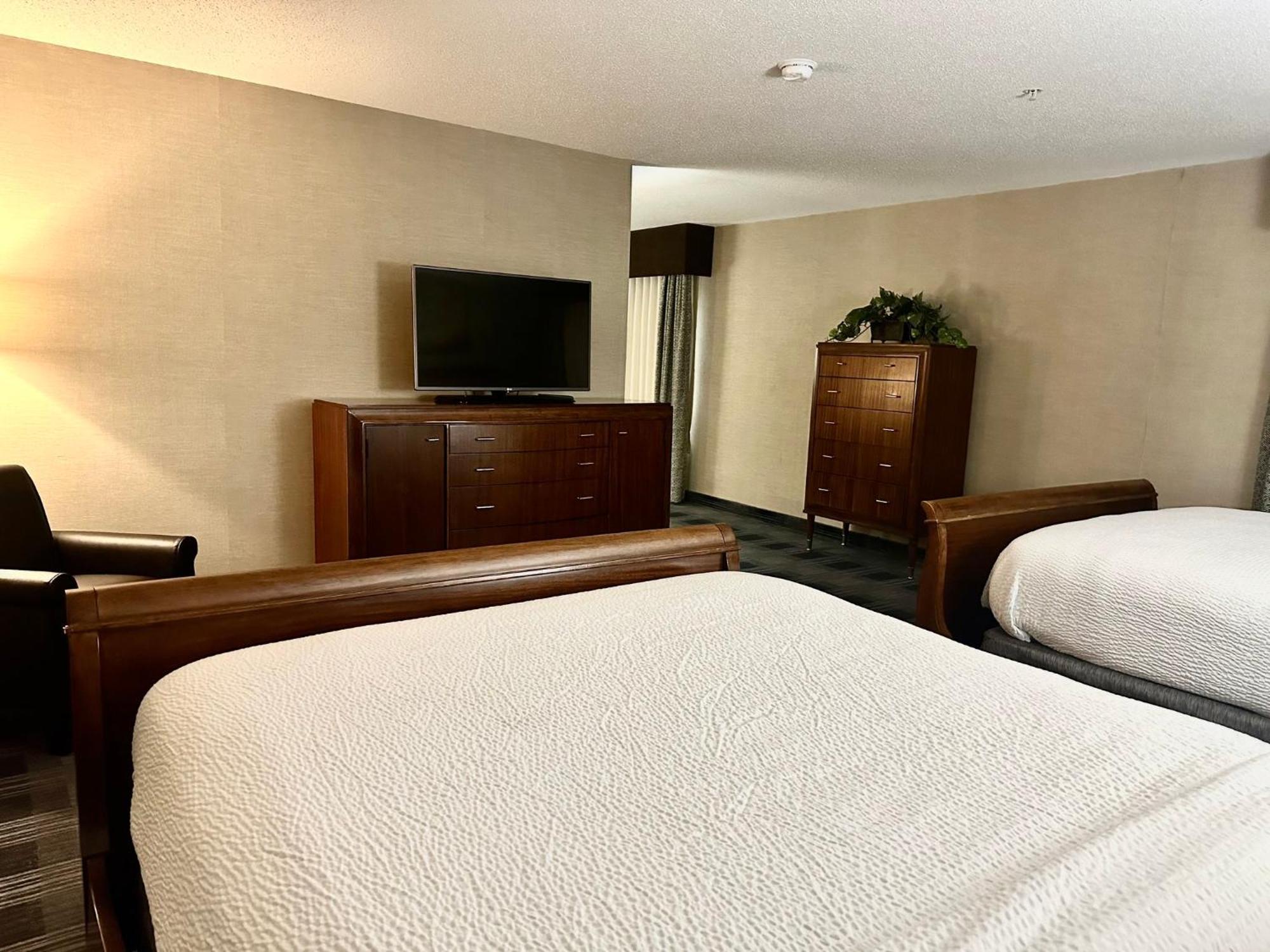 Holiday Inn Express And Suites Meriden By Ihg Екстериор снимка