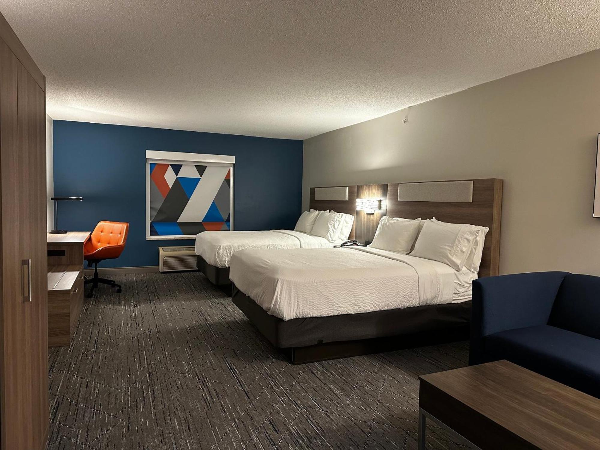 Holiday Inn Express And Suites Meriden By Ihg Екстериор снимка