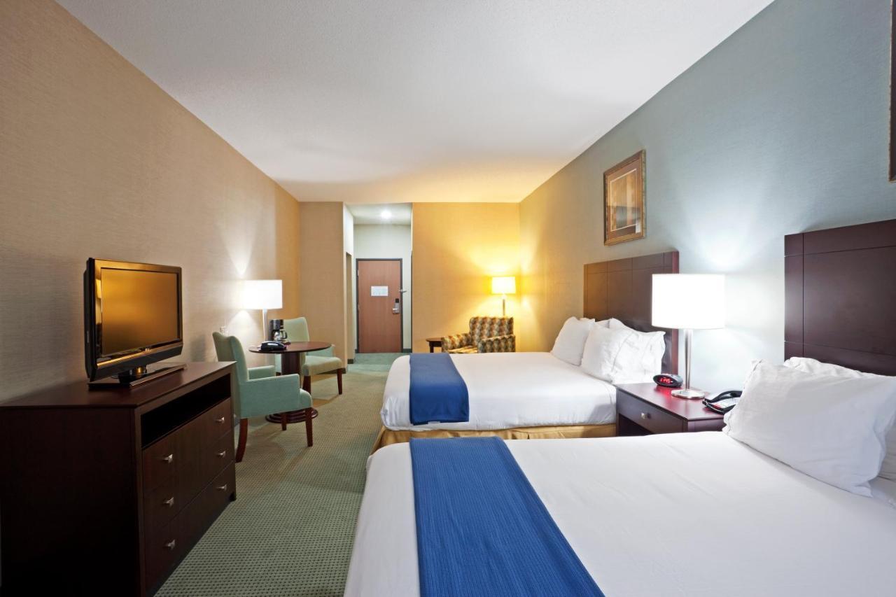 Holiday Inn Express And Suites Meriden By Ihg Екстериор снимка